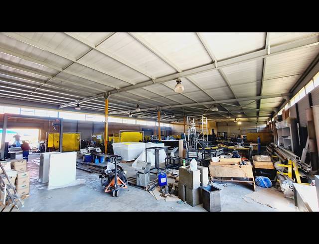 1,580M² WAREHOUSE FOR SALE IN KYA SANDS